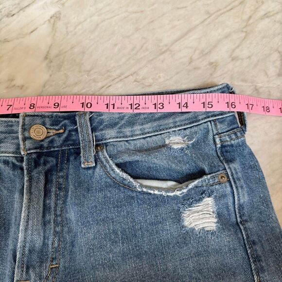Lucky Brand Boyfriend Short Distressed Raw Hem Blue Denim Sz 8/29 - Picture 7 of 8